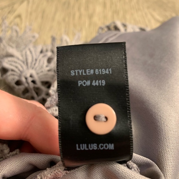 Lulus Lace Backless Dress Flattering Size Small - Picture 7 of 7